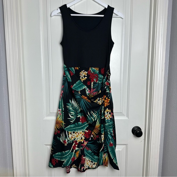 Tropical chic black faux wrap sundress size medium - Picture 2 of 7